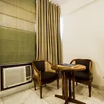 Fabhotel Sheronz Piccadily Chowk